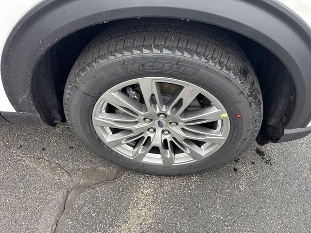 New 2026 Ford Explorer Active w/ Active Comfort Package image 12