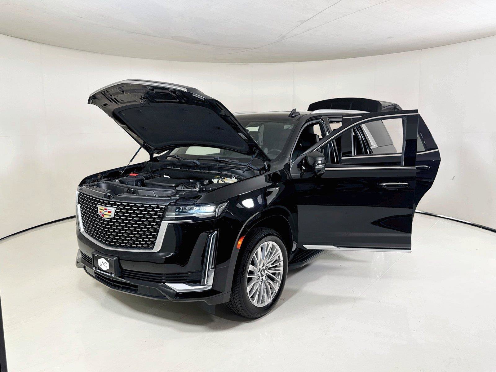 Used 2022 Cadillac Escalade Luxury AWD/4WD image 38