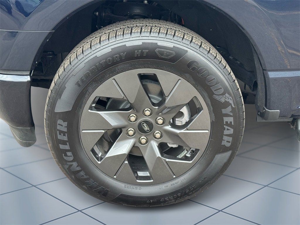 New 2025 Ford F150 Lightning Flash image 5
