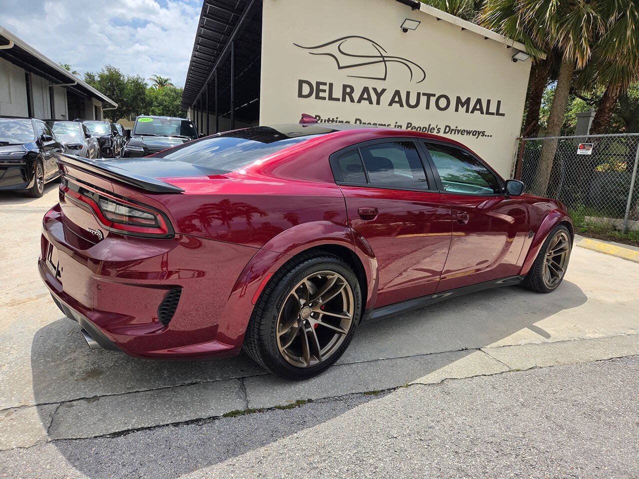 Used 2021 Dodge Charger SRT Hellcat w/ Harman/Kardon Audio Group RWD image 5