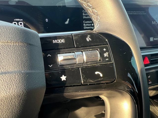 Used 2026 Kia Sorento LX FWD image 15