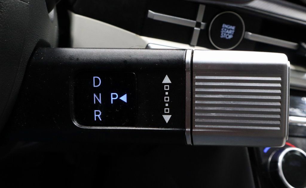 Certified 2025 Hyundai Santa Fe SEL image 33