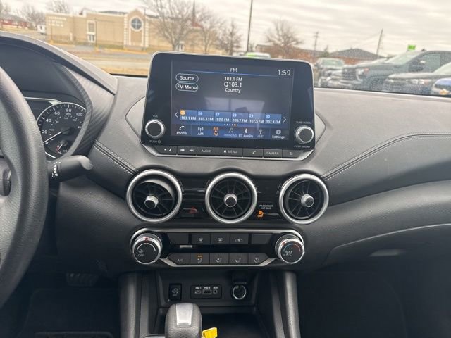 Used 2025 Nissan Sentra SV image 17