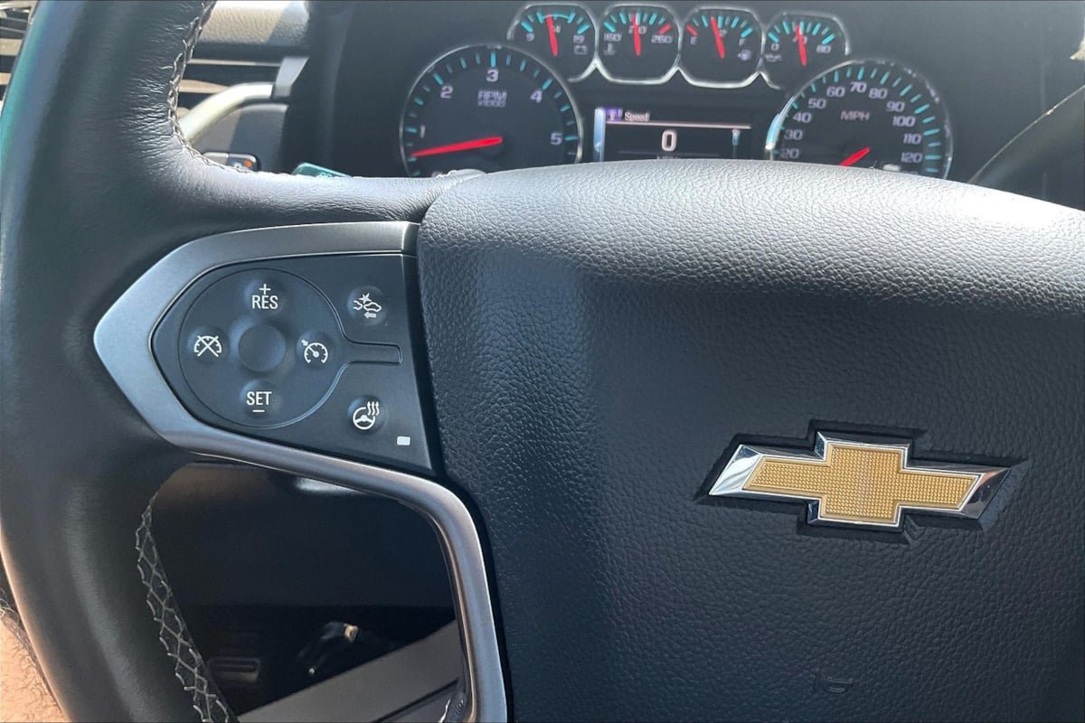 Used 2015 Chevrolet Tahoe LTZ AWD/4WD image 10