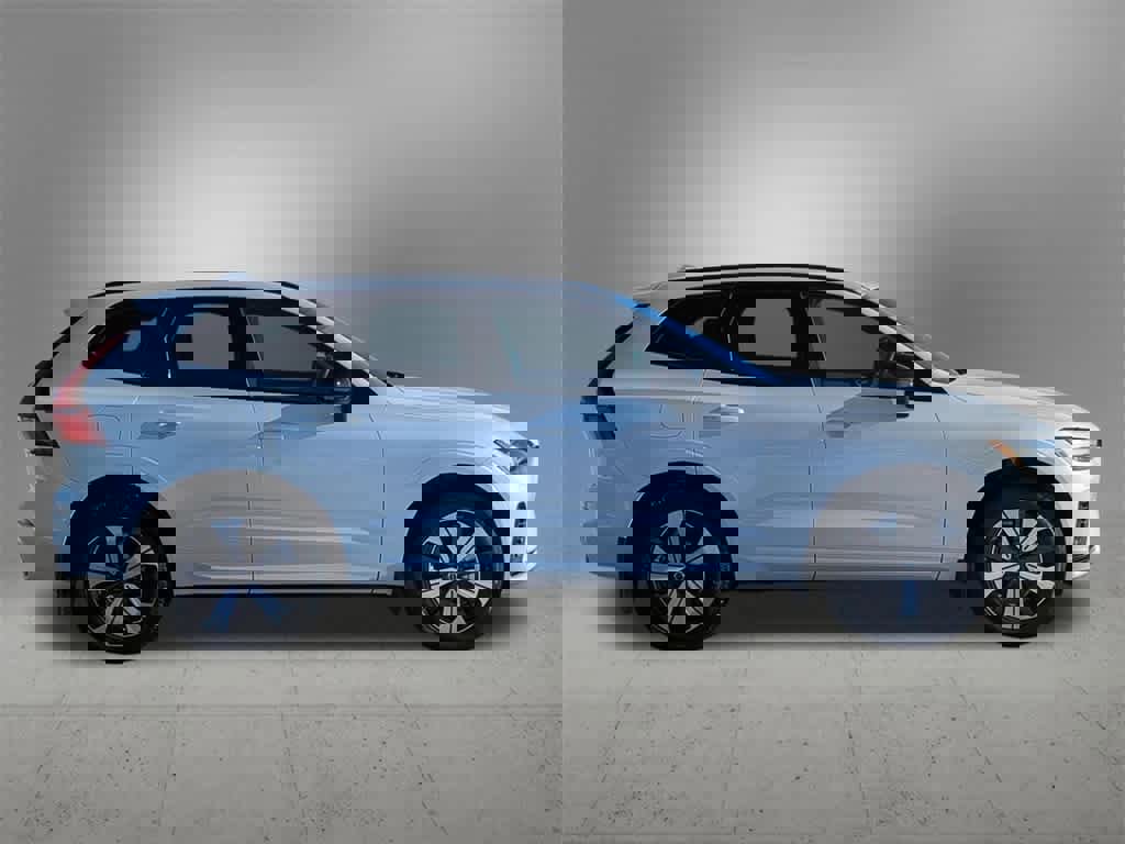 Used 2025 Volvo XC60 T8 Core w/ Protection Package Premier image 7