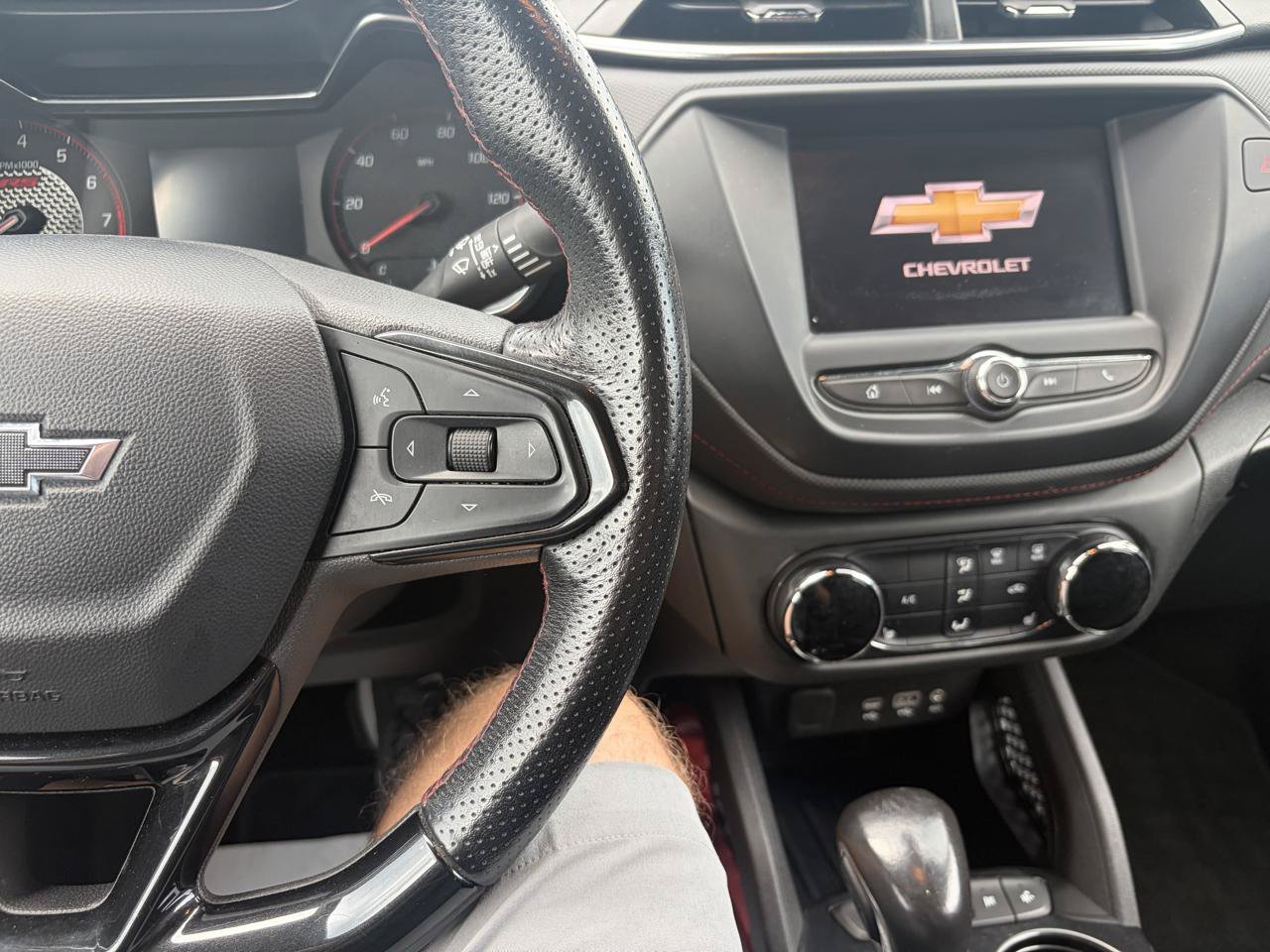 Used 2022 Chevrolet TrailBlazer RS FWD image 13