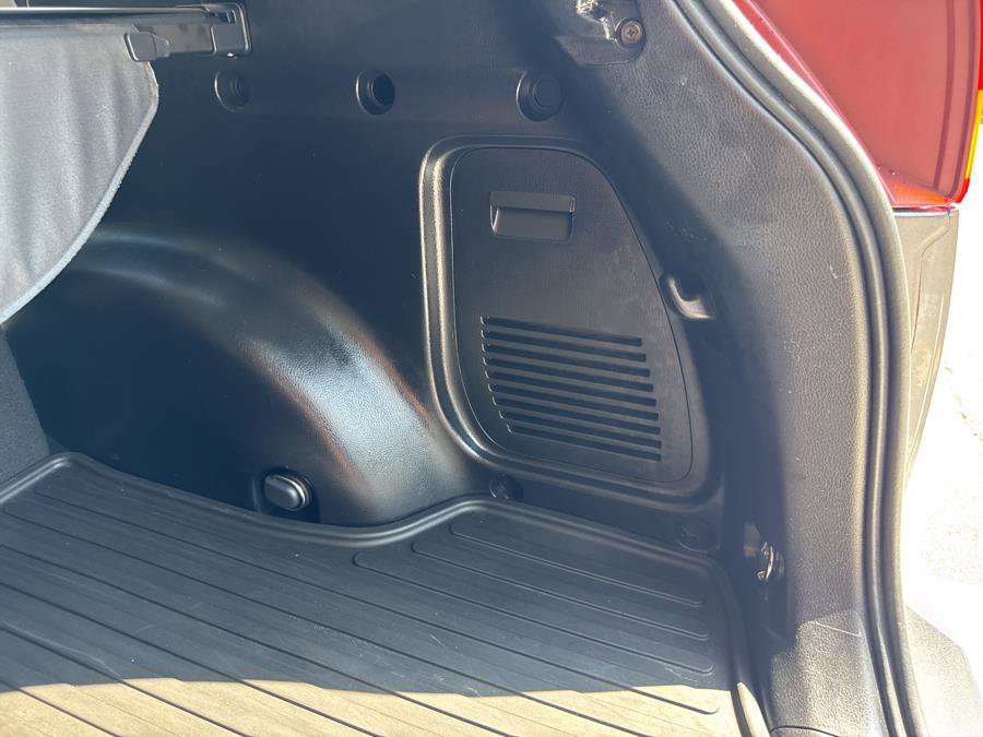 Used 2015 Toyota RAV4 Limited image 43