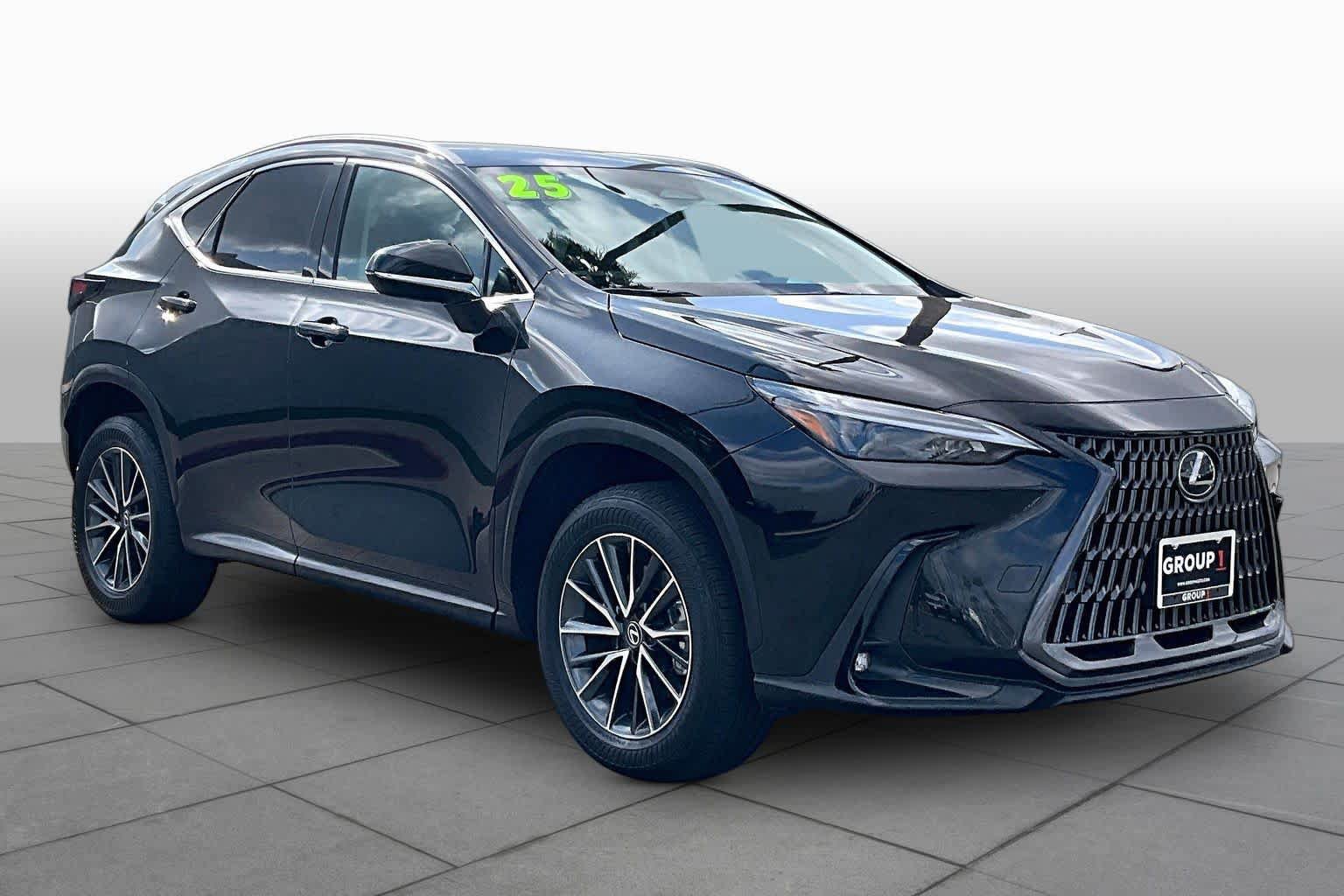 Used 2025 Lexus NX 250 FWD image 2