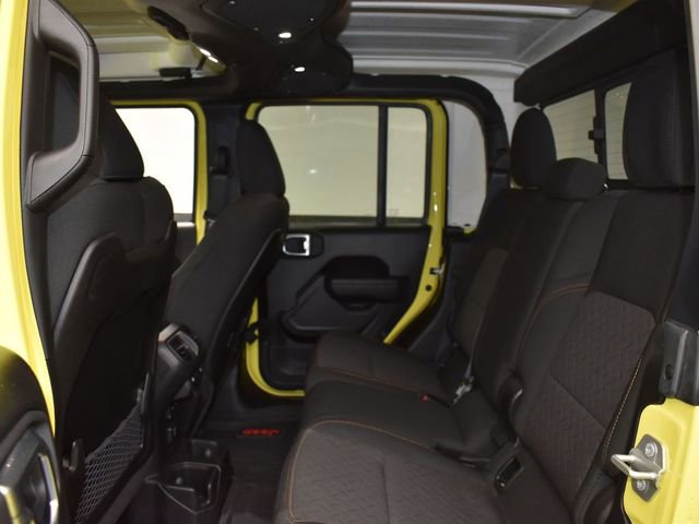 Used 2024 Jeep Gladiator Mojave w/ Technology Group image 10