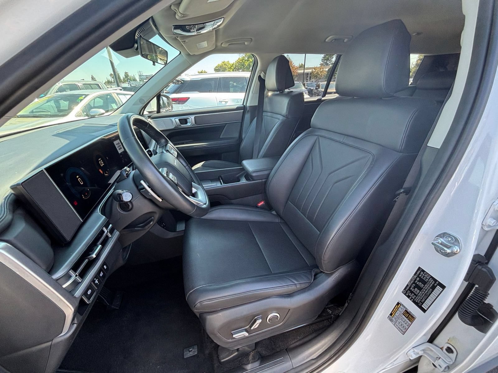 Used 2025 Hyundai Santa Fe SEL AWD/4WD image 40