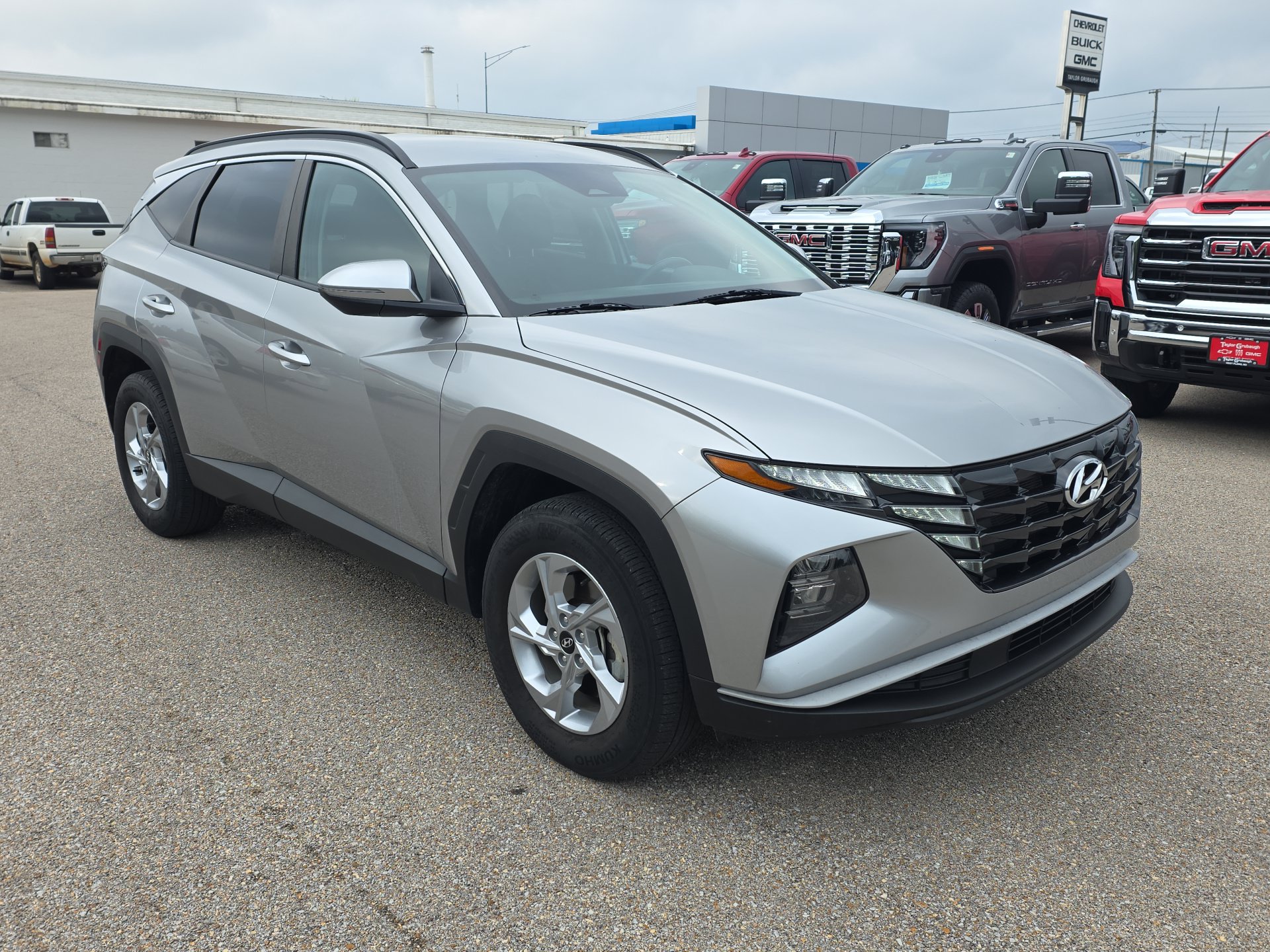 Used 2023 Hyundai Tucson SEL AWD/4WD image 2