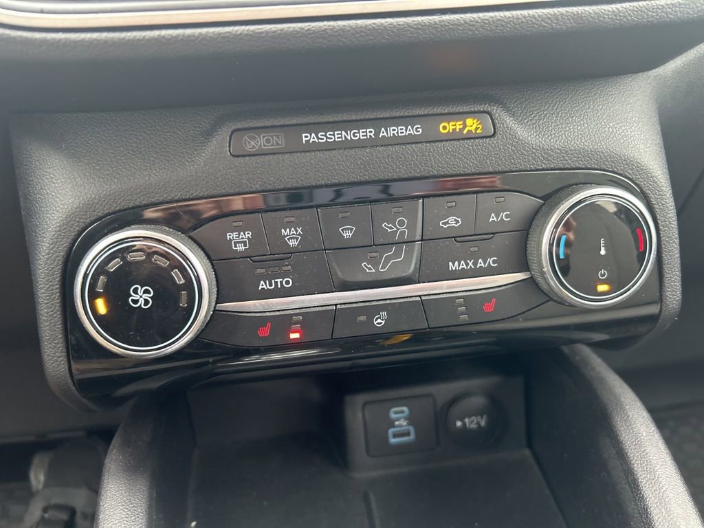 Used 2022 Ford Escape SE w/ Cold Weather Package image 8