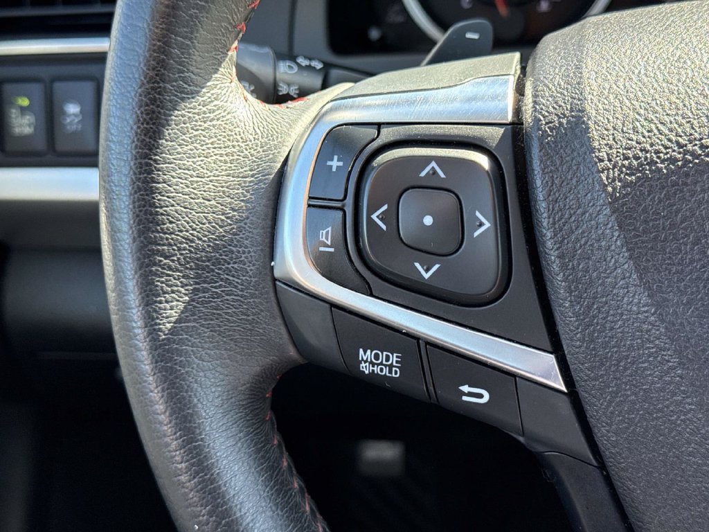 Used 2017 Toyota Camry XSE FWD image 37