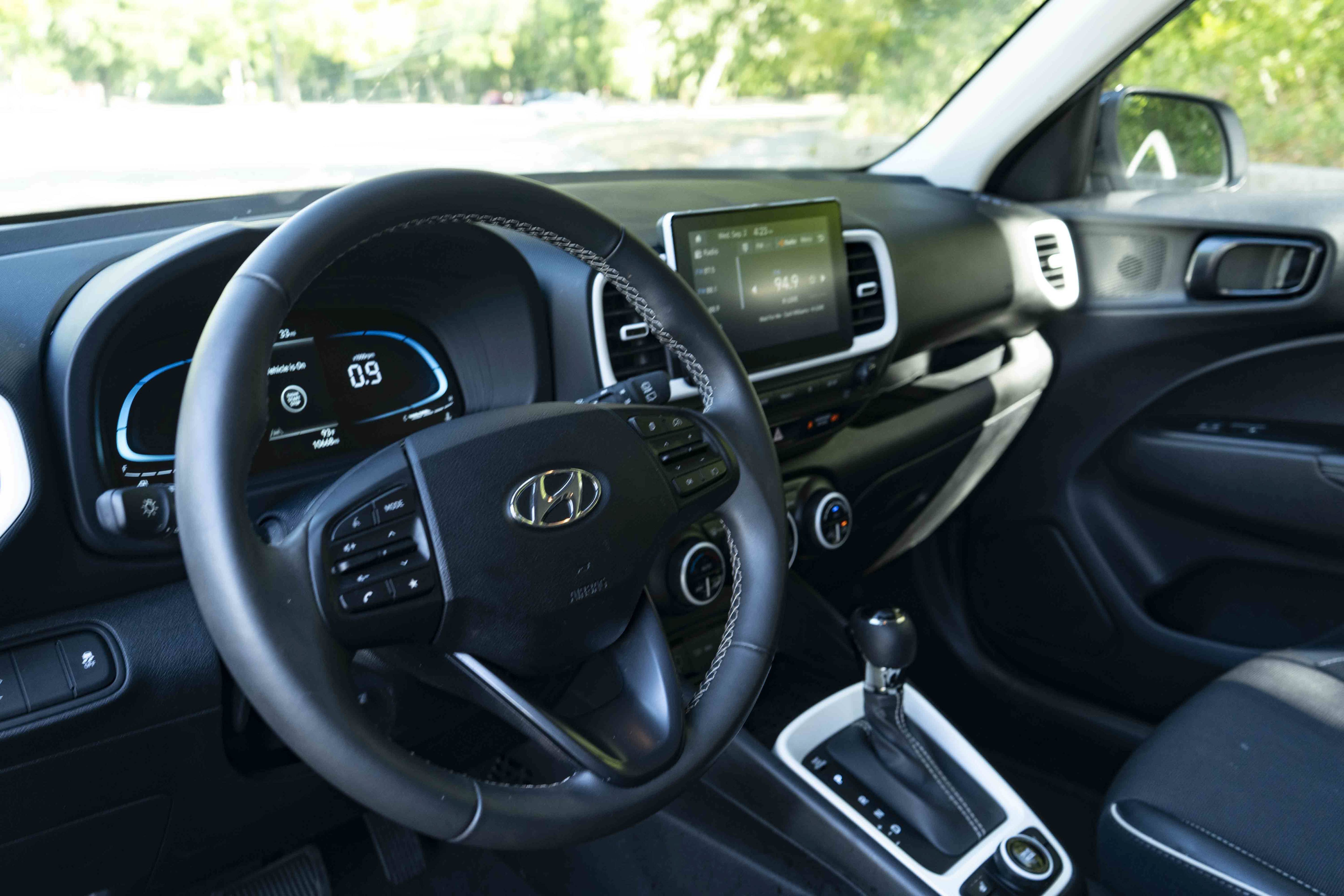 Used 2026 Hyundai Venue SEL FWD image 16