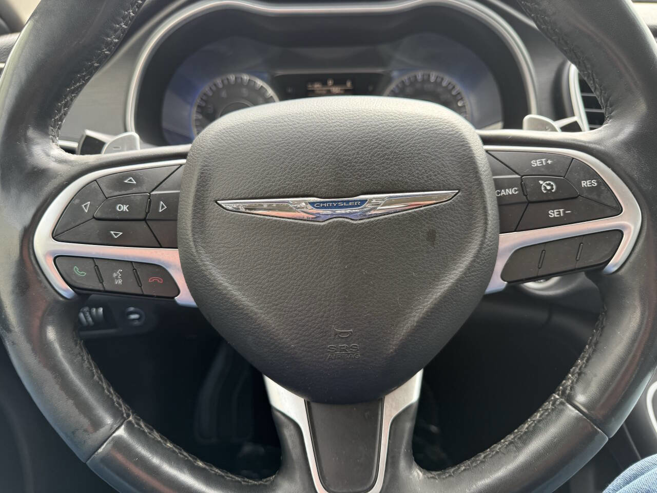 Used 2016 Chrysler 200 Limited Platinum w/ Comfort & Convenience Group image 19