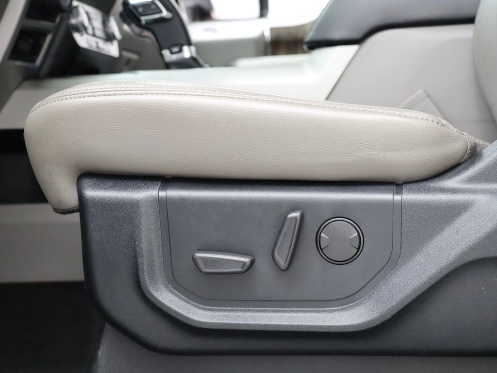 Used 2020 Ford F150 Lariat w/ Equipment Group 502A Luxury AWD/4WD image 16