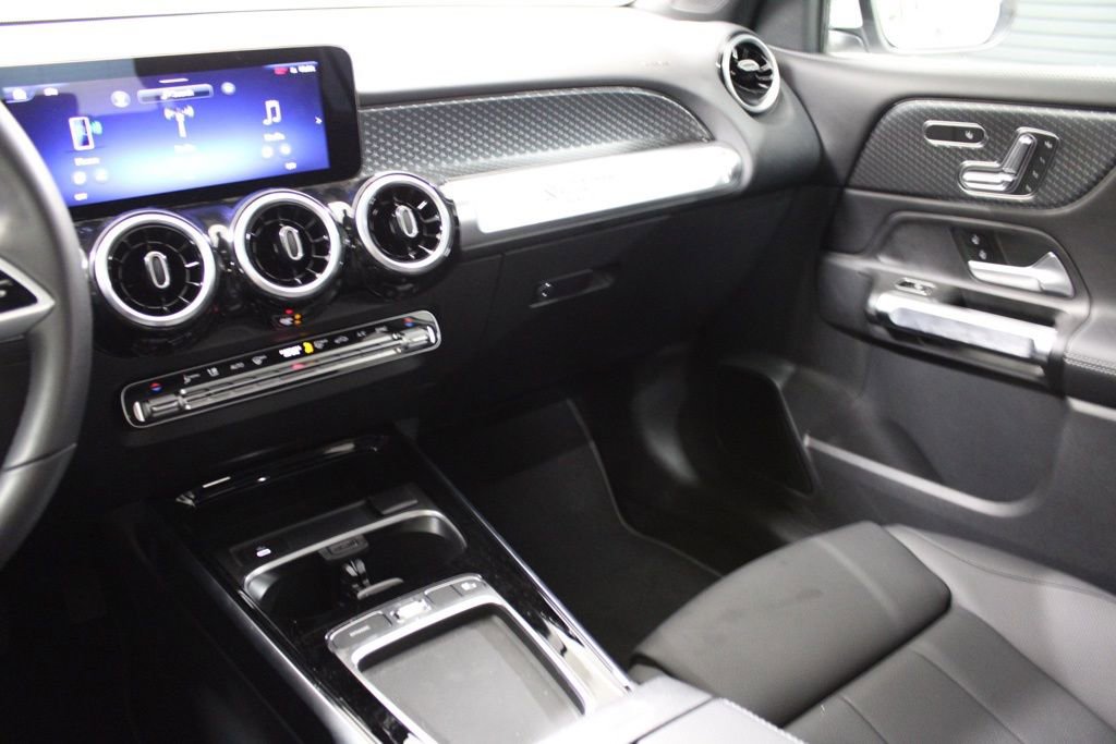 Certified 2026 Mercedes-Benz GLB 250 4MATIC image 19
