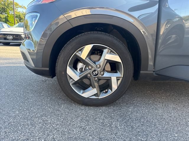 Certified 2026 Hyundai Venue SEL FWD image 27