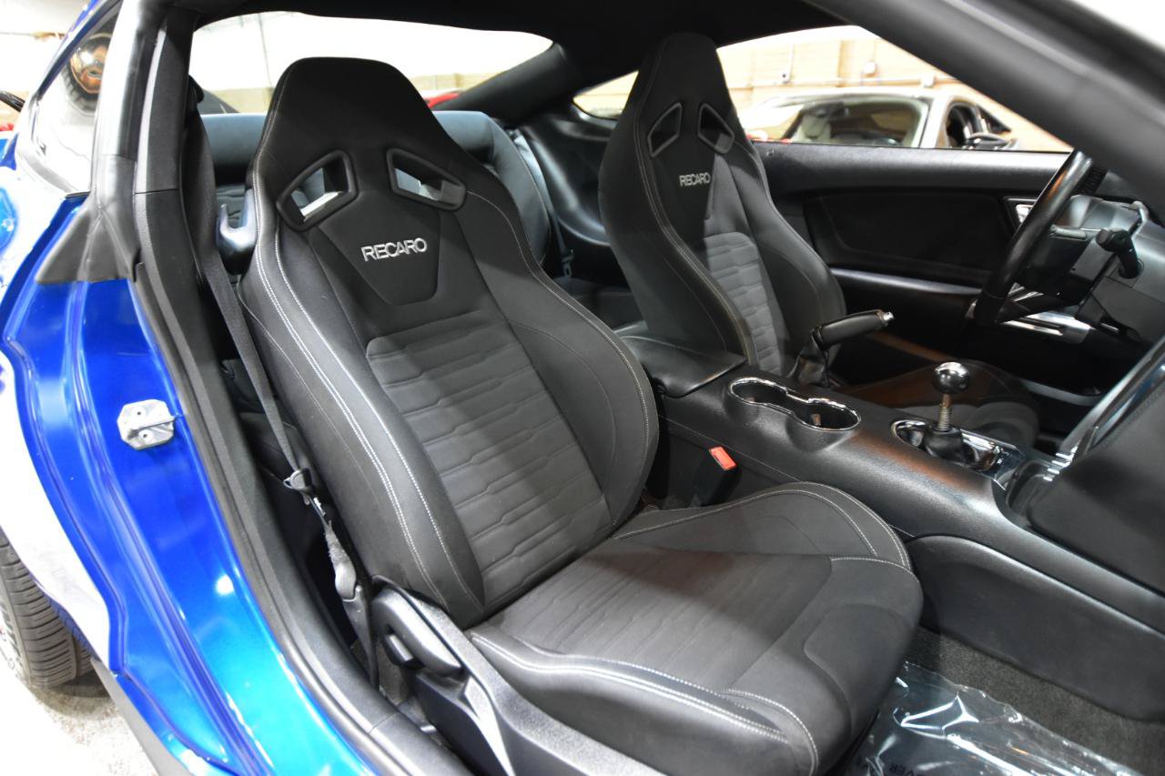Used 2017 Ford Mustang GT w/ GT Performance Package RWD image 28