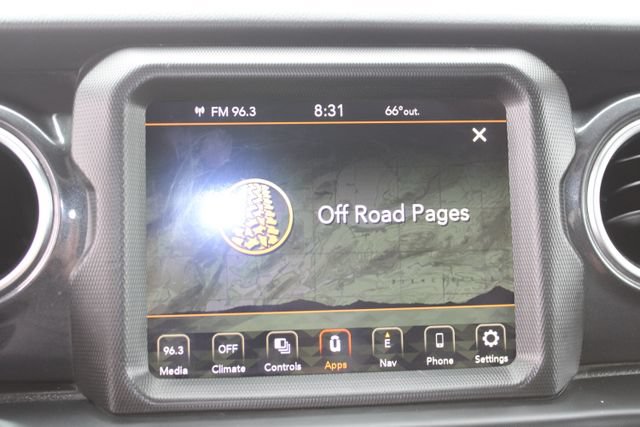 Used 2022 Jeep Wrangler Unlimited Sahara AWD/4WD image 26