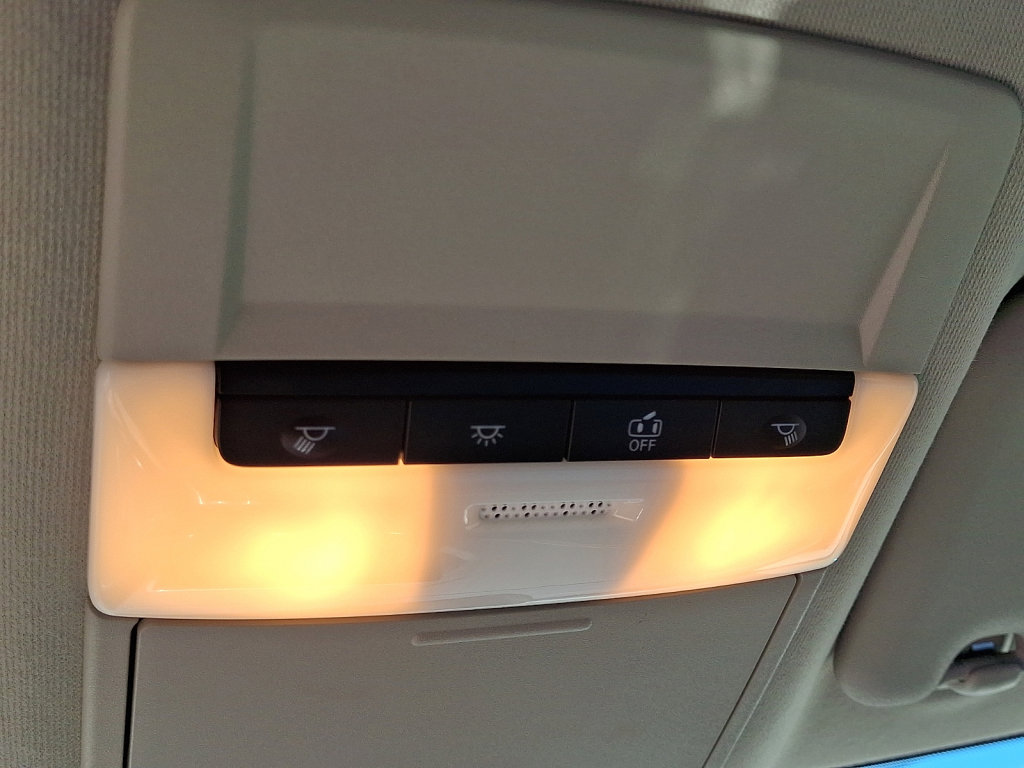 Used 2020 Nissan Sentra SR w/ Trunk Package FWD image 32