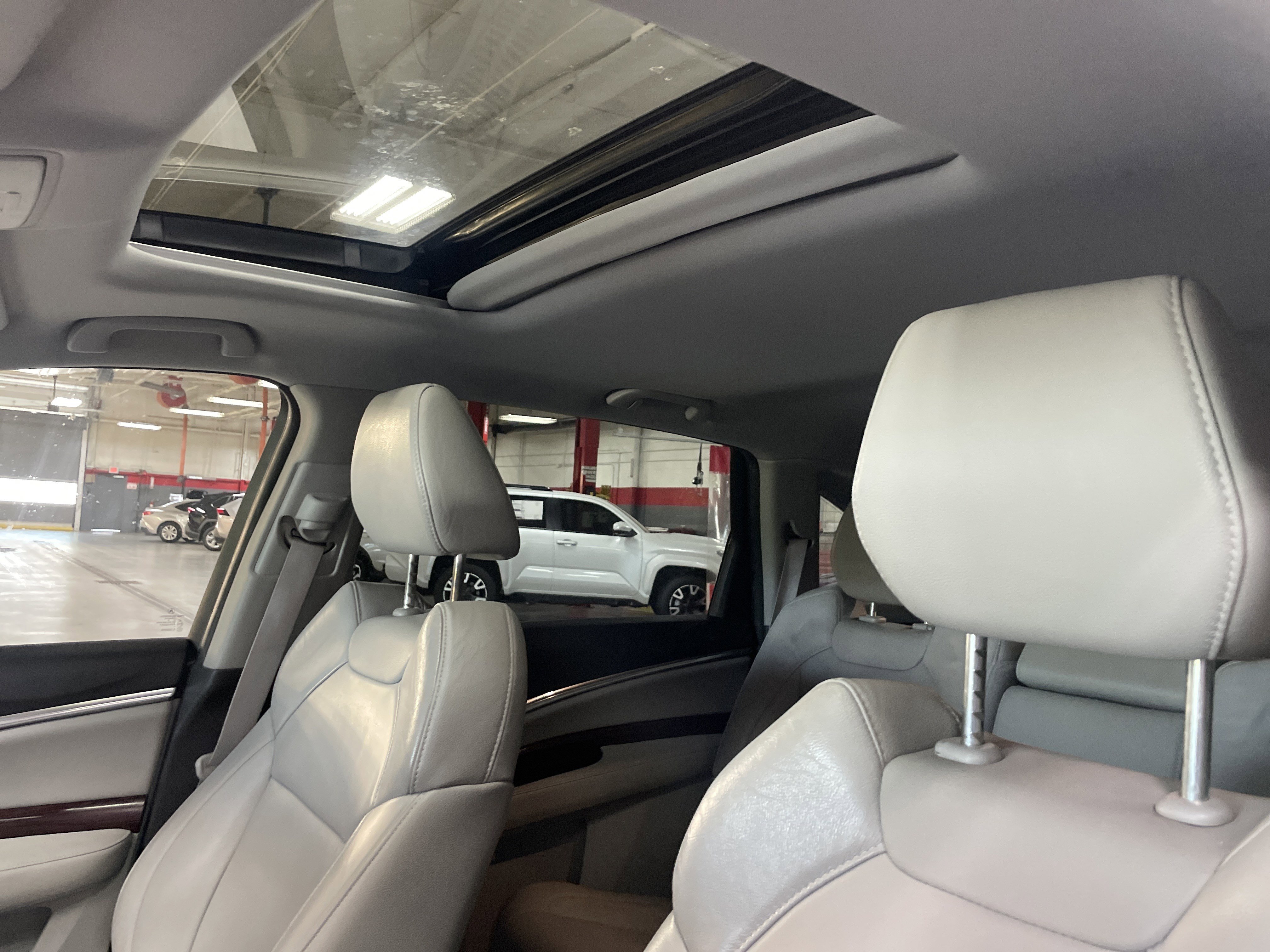 Used 2016 Acura MDX SH-AWD w/ Technology Package image 11