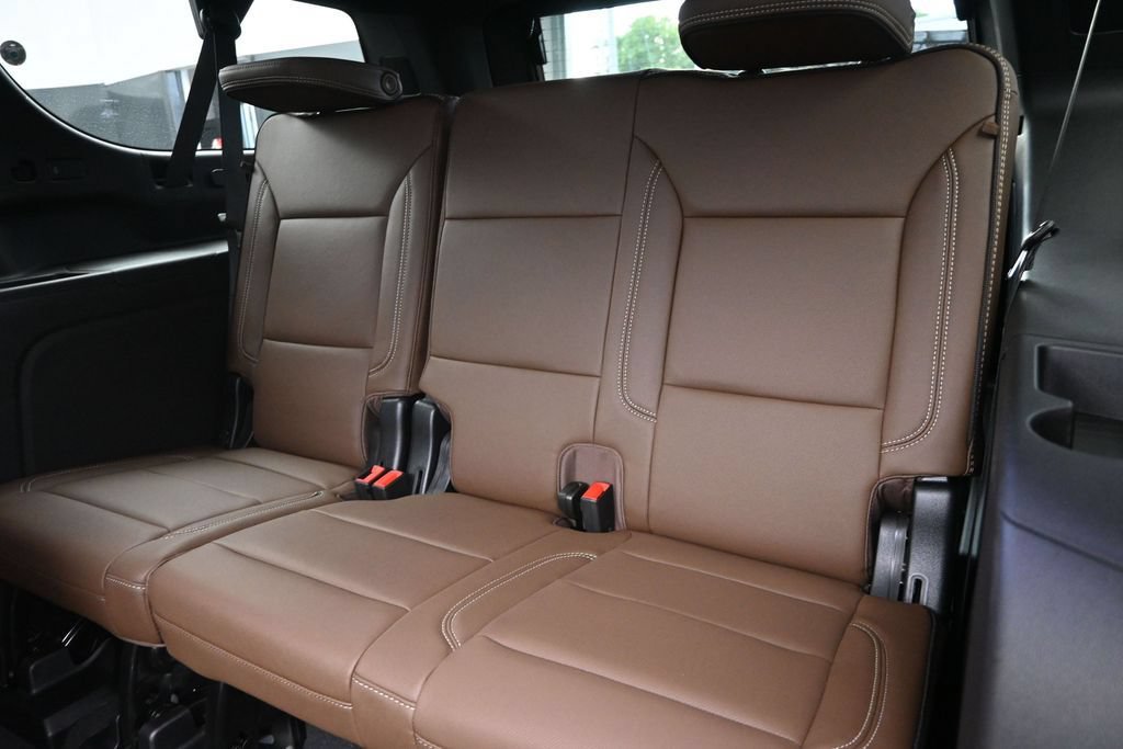 New 2026 Chevrolet Suburban High Country RWD image 16
