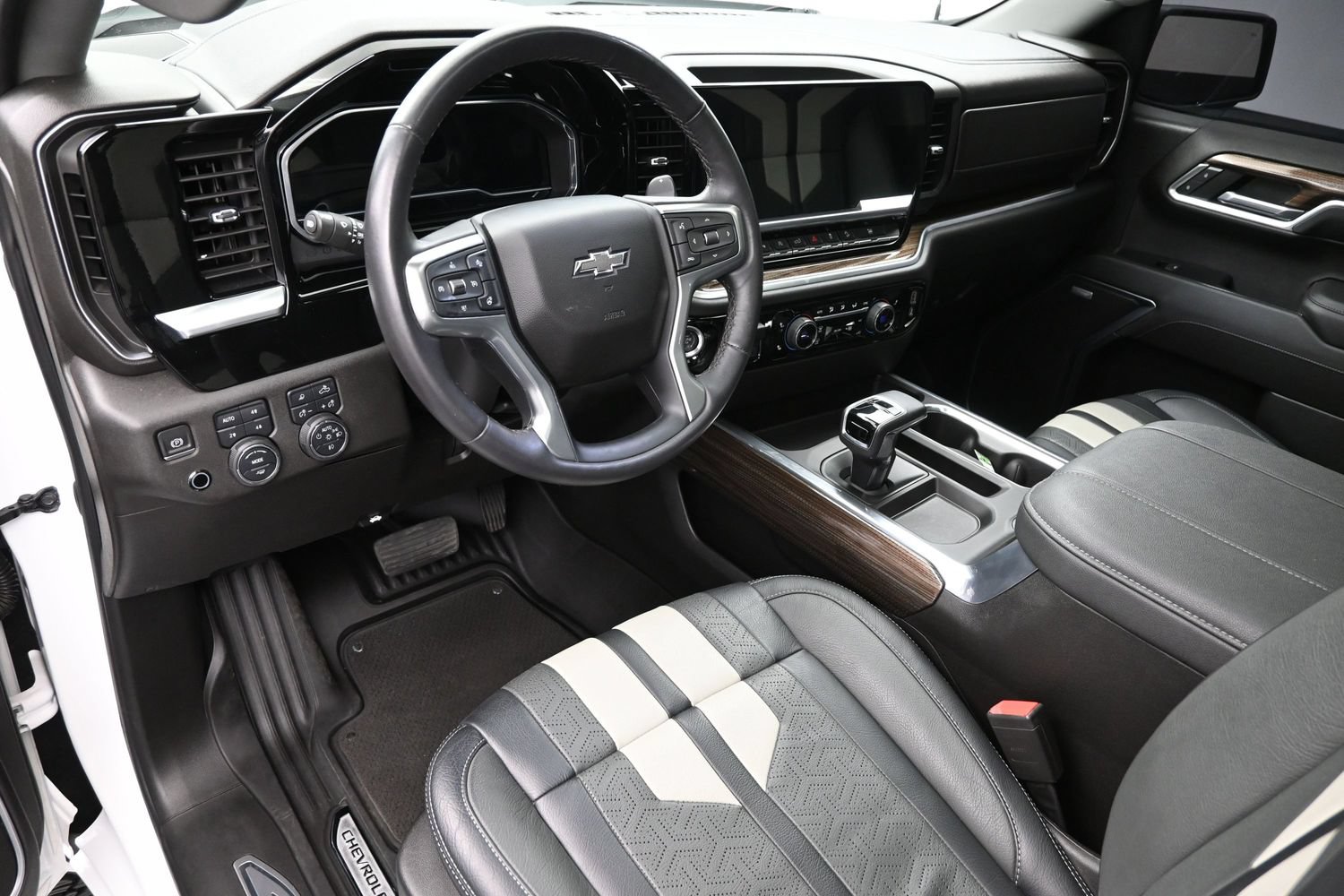 Used 2023 Chevrolet Silverado 1500 RST w/ All Star Edition Plus AWD/4WD image 22