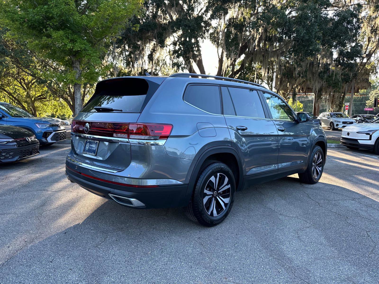 Certified 2025 Volkswagen Atlas SE image 34