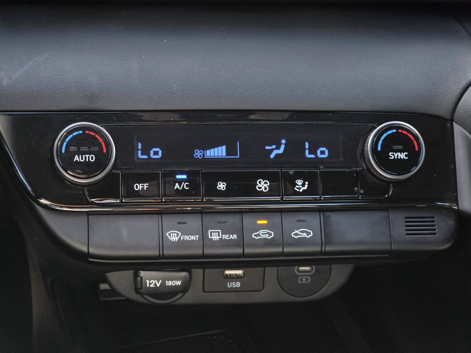 Certified 2026 Hyundai Elantra Sport w/ Cargo Package FWD image 22