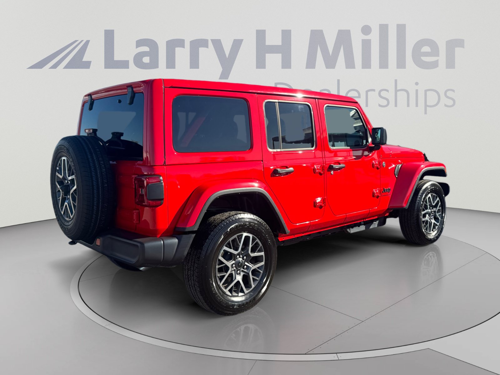 Used 2026 Jeep Wrangler Unlimited Sahara AWD/4WD image 5