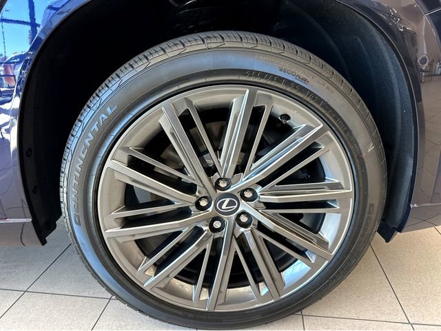 New 2026 Lexus TX 550h AWD Plug-In Hybrid image 6