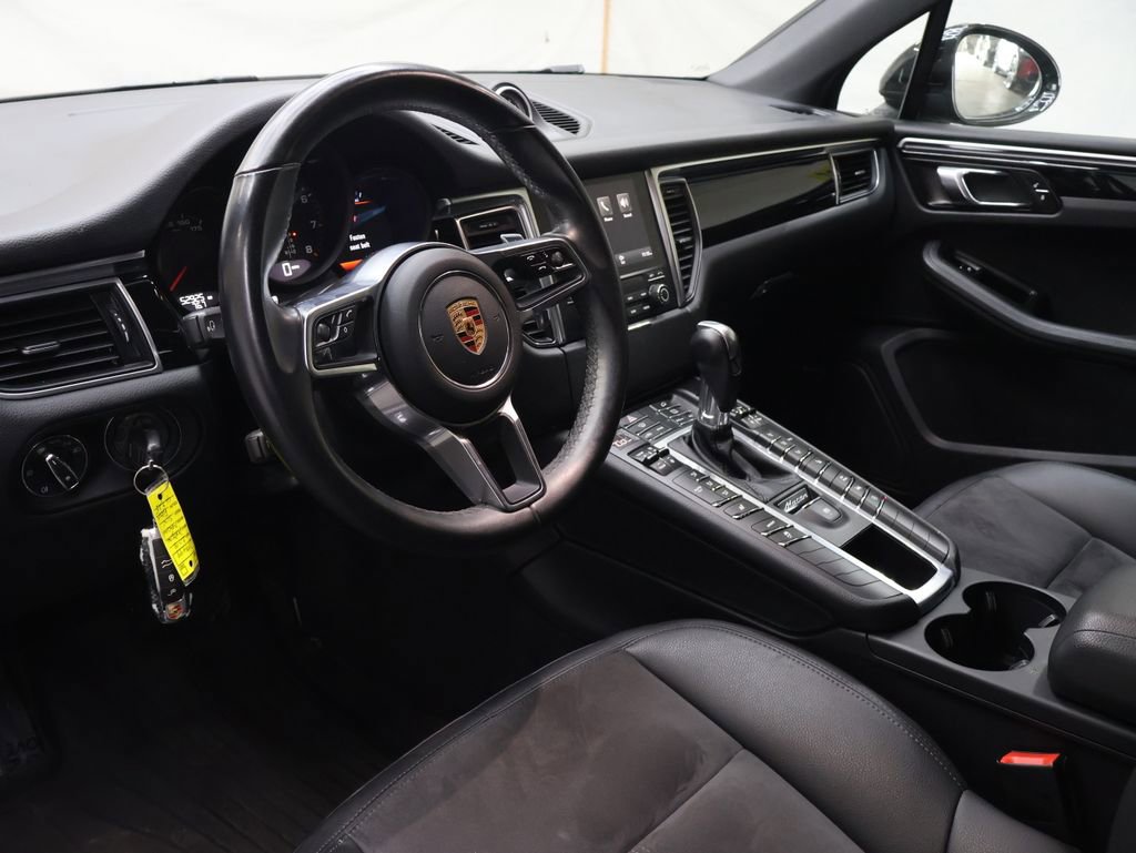 Used 2018 Porsche Macan Sport Edition image 18