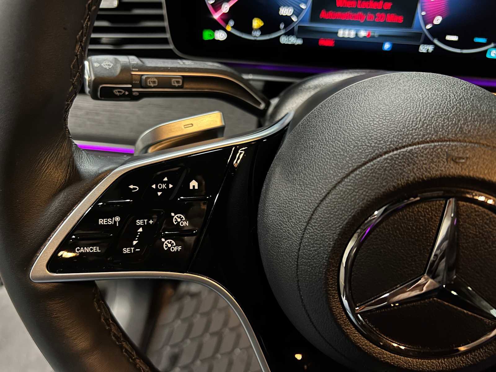 Used 2025 Mercedes-Benz GLE 350 4MATIC image 29