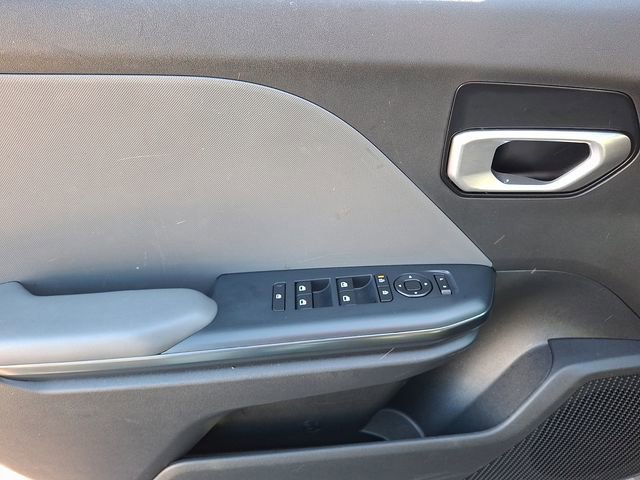 Used 2025 Kia K4 LX image 15