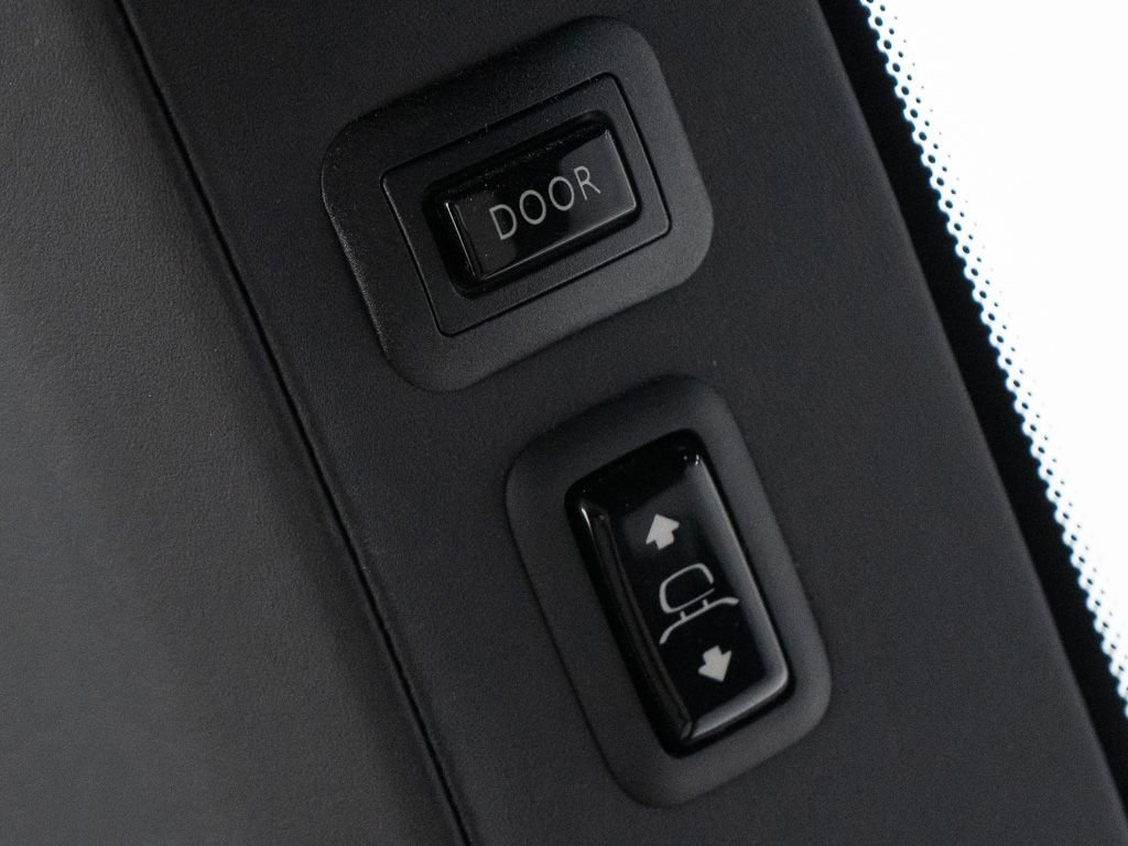 Certified 2019 Rolls-Royce Cullinan AWD/4WD image 31