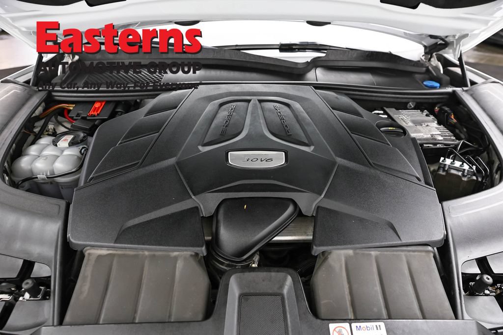 Used 2023 Porsche Cayenne Platinum Edition AWD/4WD image 7