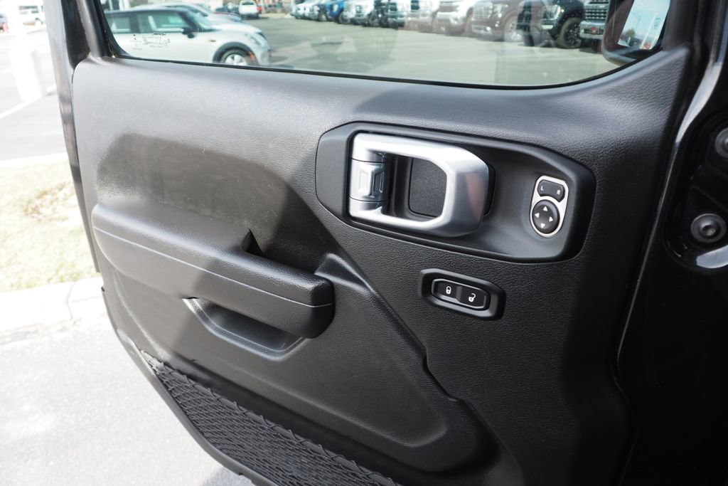 Used 2022 Jeep Wrangler Unlimited Rubicon 4xe w/ Cold Weather Group image 15