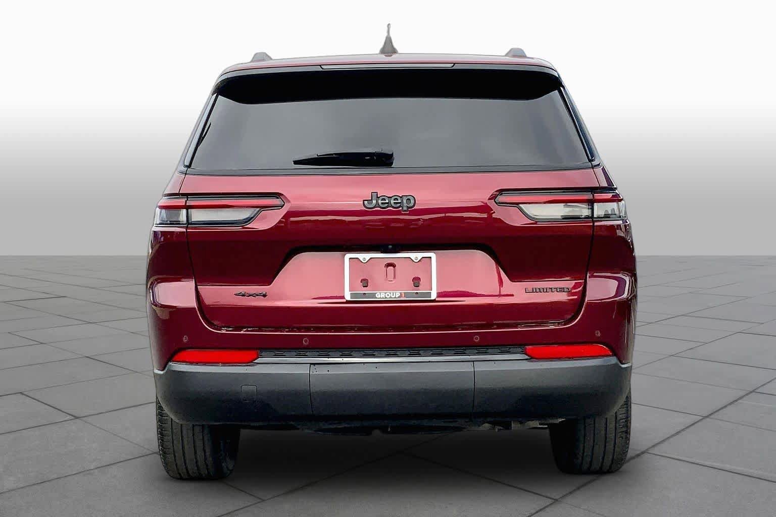 Used 2023 Jeep Grand Cherokee L Limited w/ Luxury Tech Group II image 5