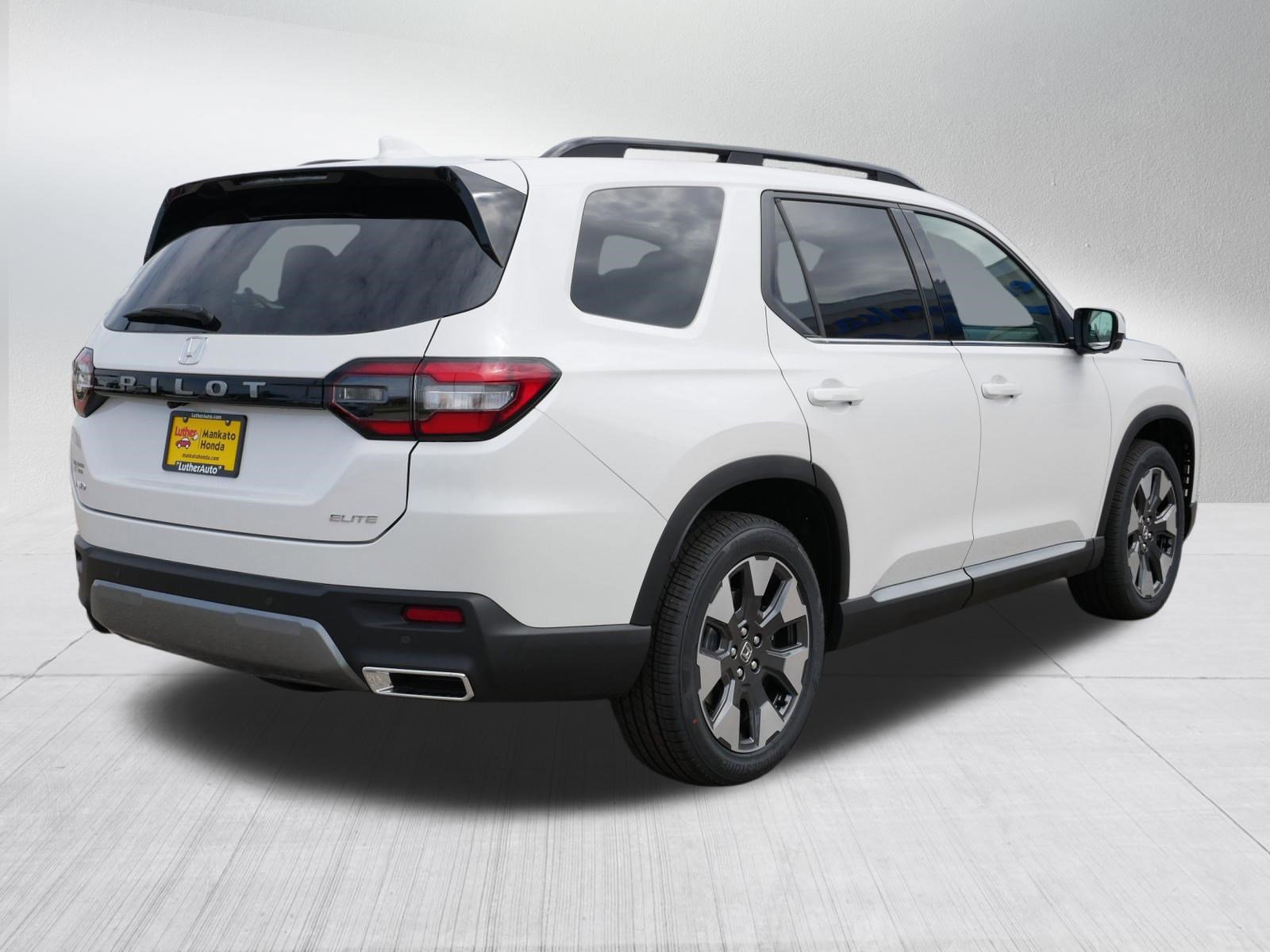New 2026 Honda Pilot Elite image 4