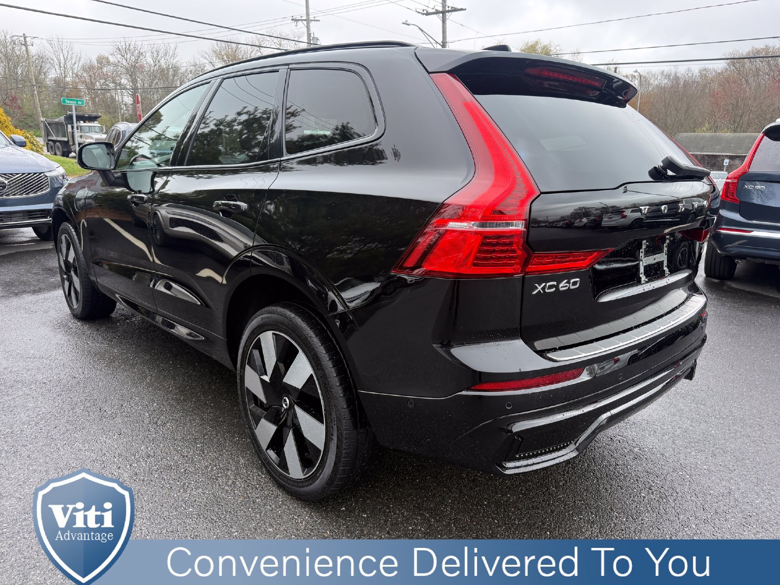 Certified 2024 Volvo XC60 T8 Ultimate AWD/4WD image 6