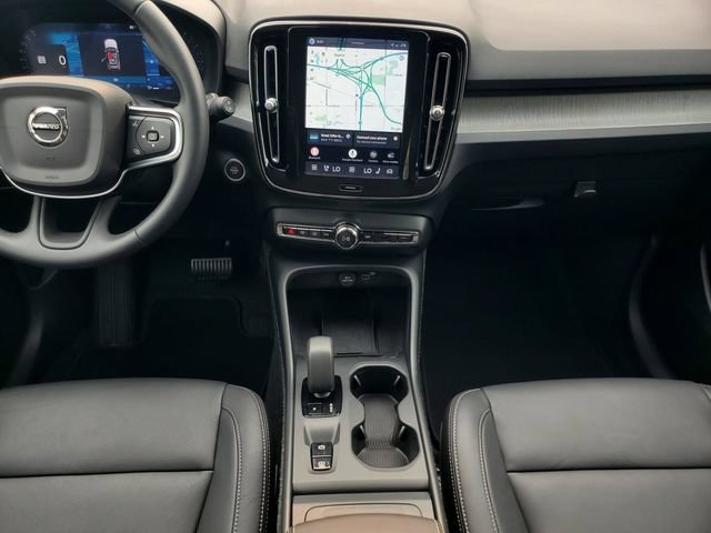 Certified 2026 Volvo XC40 B5 Core w/ Climate Package AWD/4WD image 30