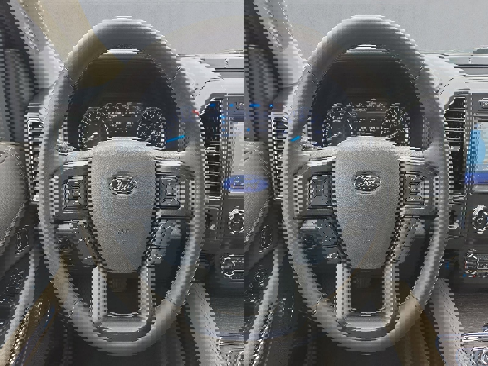 Used 2020 Ford Expedition Limited w/ Equipment Group 301A image 13