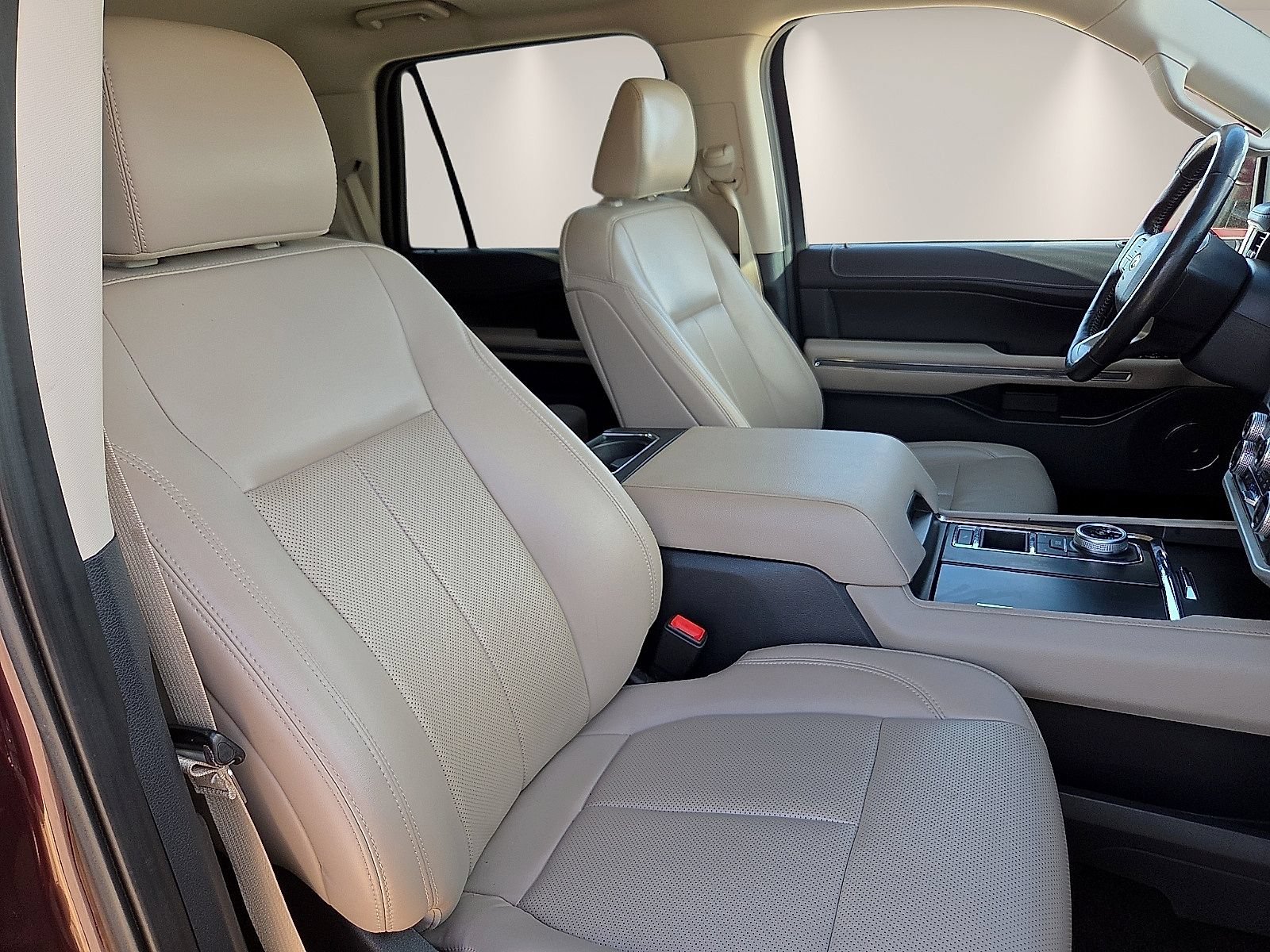 Used 2023 Ford Expedition XLT RWD image 8