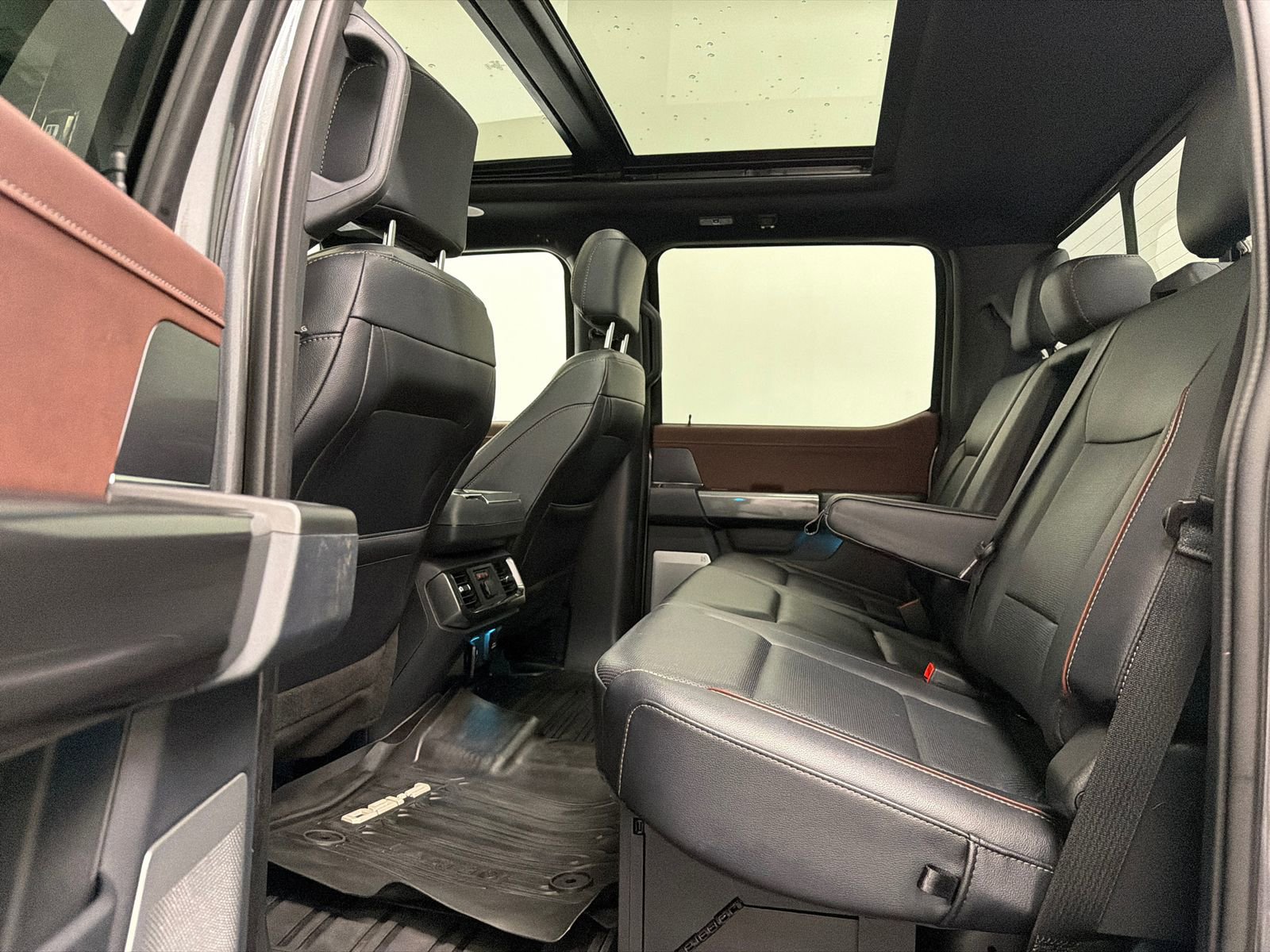 Used 2023 Ford F150 Lariat w/ Equipment Group 502A High image 18