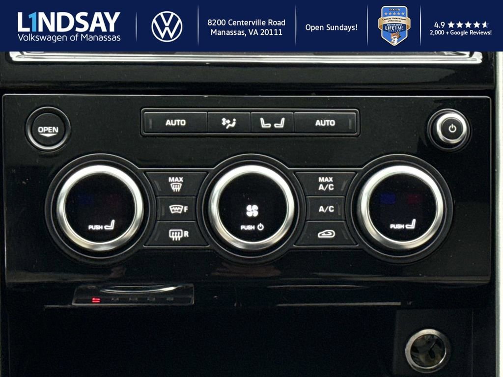 Used 2017 Land Rover Discovery HSE image 15