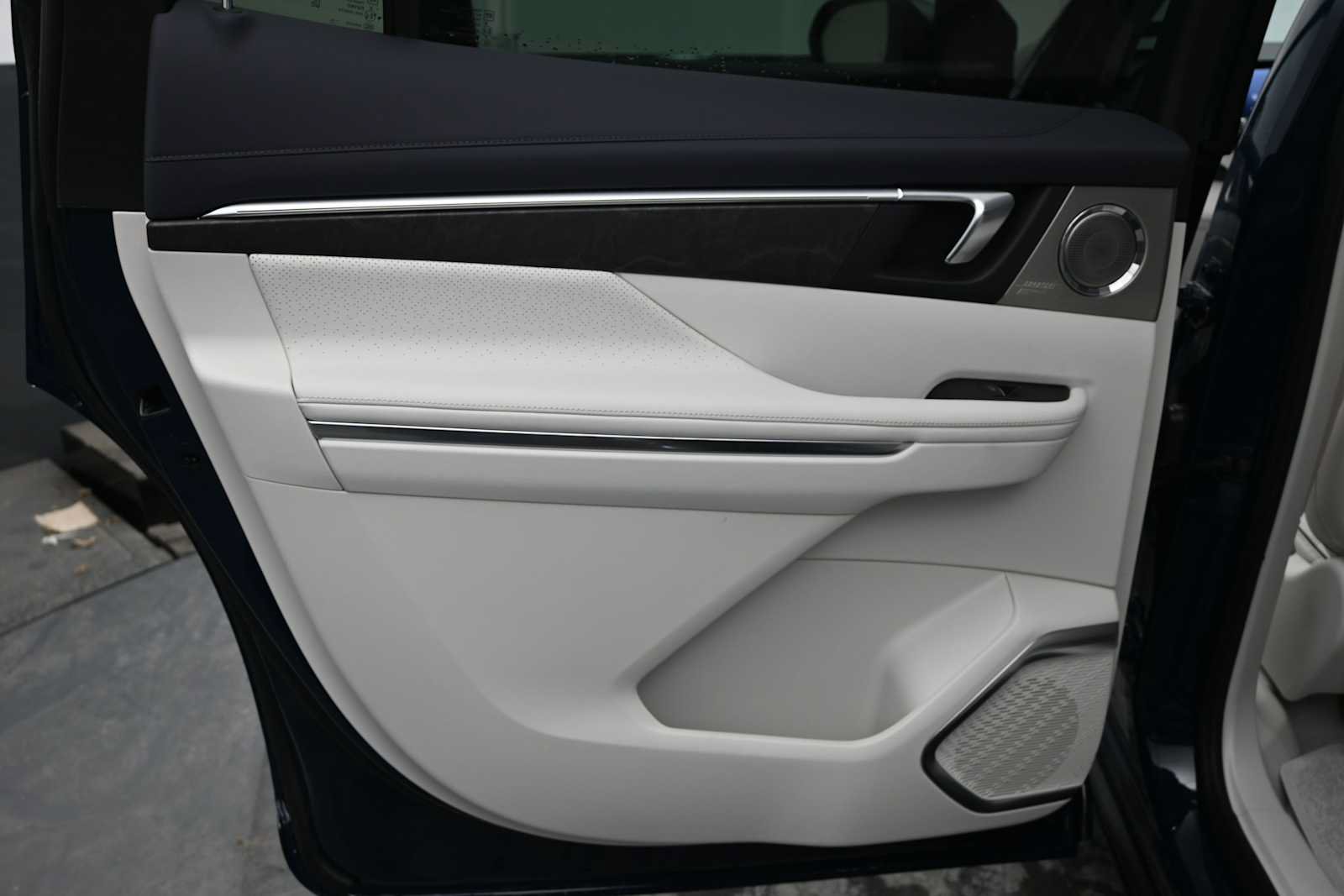 New 2027 Buick Enclave Avenir AWD/4WD image 22