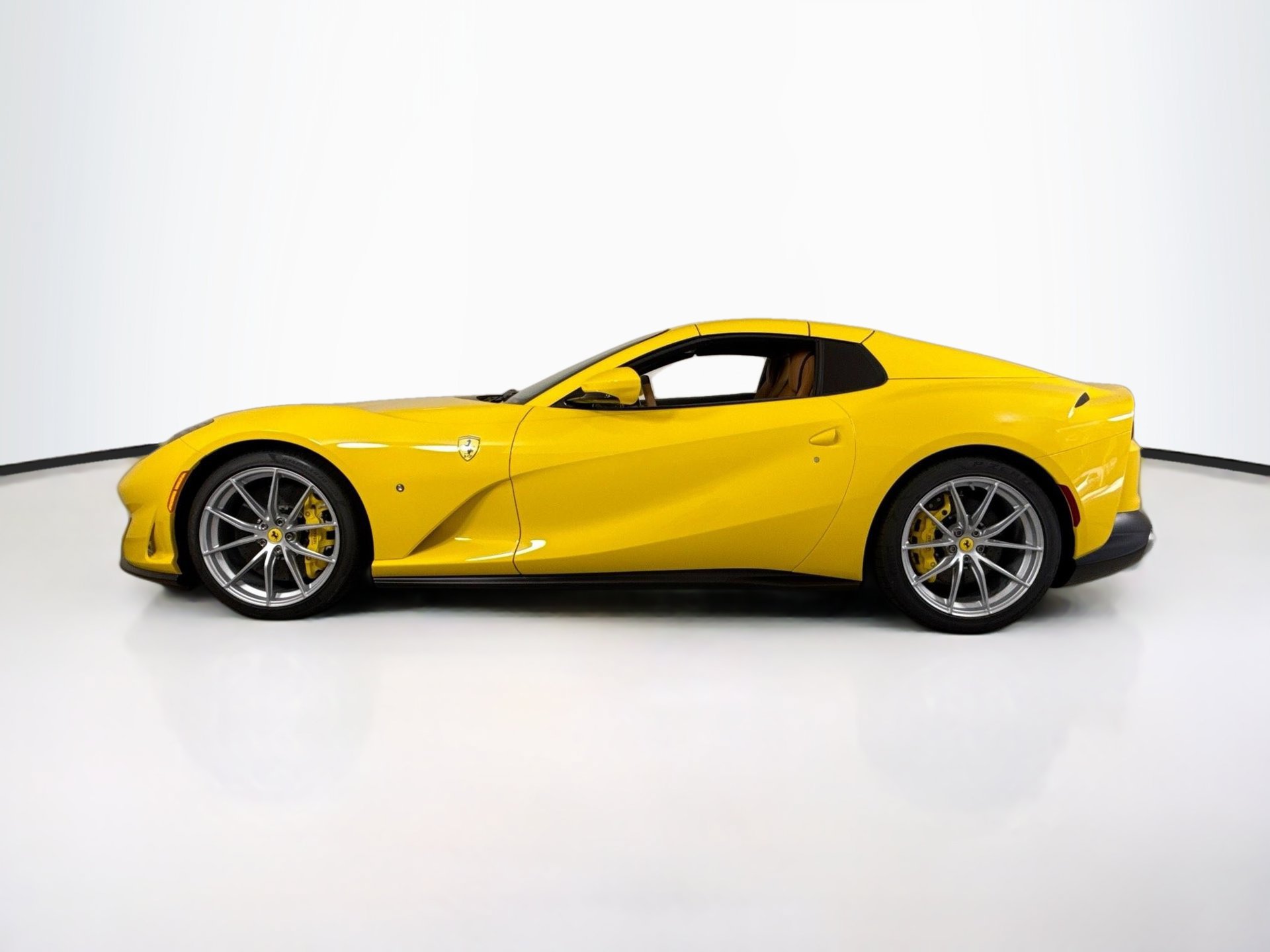 Certified 2022 Ferrari 812 GTS RWD image 4
