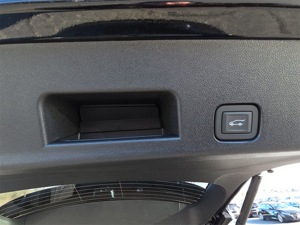 New 2026 Chevrolet Traverse High Country image 35