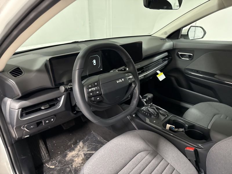 New 2025 Kia K4 EX image 18